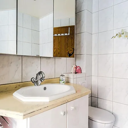 In Der Naehe Des Brockengipfels, Cleaning Included *